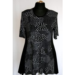   Antónia fekete alapon fehér pöttyös, A-vonalú, lengyel tunika, 3/4-es ujjú, környakú, kétoldalt fekete betéttel- fekete, fehér