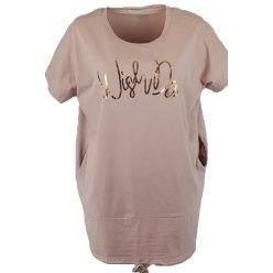   Egyszínű rövidujjú, zsebes, pamut nyári ruha, arany színű felirattal- púder szín