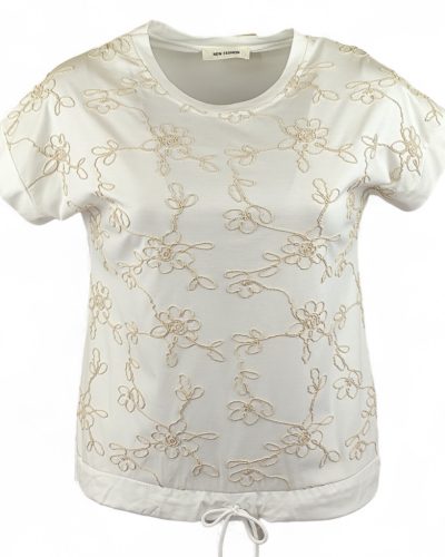 Natúr madzaggal hímzett elejű, környakú, rövid ujjú, viszkóz anyagból készült, fiatalos felsőrész, húzható zsinórral az alján- fehér