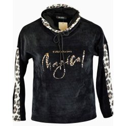   Vastag bordás anyagú, feliratos elejű, hosszú ujjú, garbó nyakú, fiatalos olasz felső, ocelot állatminta díszítéssel- fekete