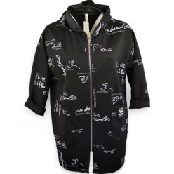   Apró feliratokkal díszített, hosszított egyenes fazonú, viszkóz anyagból készült, cipzáras, kapucnis, zsebes, hosszú ujjú, fiatalos olasz kardigán- fekete