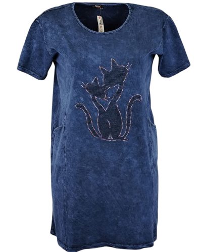 Farmer hatású pamut anyagból készült, rövidujjú, környakú, hosszított fazonú, zsebes, pamut török tunika, köves macskával az elején- farmerkékvilágos farmerkék