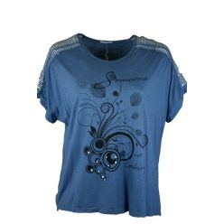   Someone looking feliratos, flitteres vállú, környakú, rövidujjú molett olasz pamut felsőrész, virágokkal az elején- farmerkék, fekete