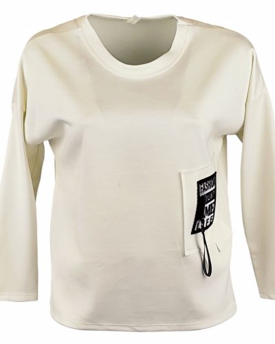 Egyszínű, puntó anyagból készült, molett, hosszú ujjú, környakú, olasz pulóver- krémfehér