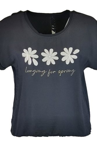 3 virág fej mintás elejű, hátul sima egyszínű pamut anyagból készült, rövid ujjú, környakú, fiatalos olasz felsőrész- sötétkék, fehér