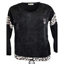   Vastag bordás anyagú, ocelot állatmintával díszített, egyszínű, hosszú ujjú, környakú, fiatalos olasz felsőrész, kis mackóval- fekete