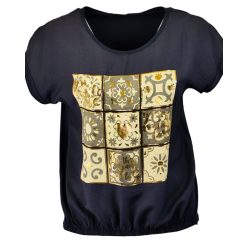   9 kis aranyozott kocka mintás, hátul sima egyszínű pamut anyagból készült, rövid ujjú, környakú, fiatalos olasz felsőrész, alul gumírozott- sötétkék, arany